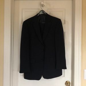 Men’s navy blue suit - like new